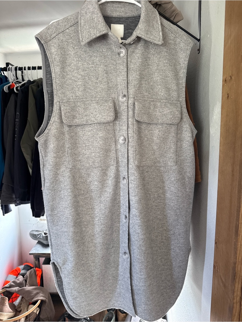 H&M Light Gray Sleeveless Button-Front Shirt Vest